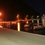Captain Nick 公寓式酒店 2*