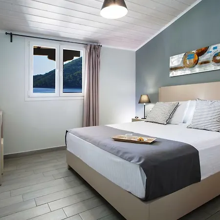 Captain Nick Aparthotel Mikros Gialos