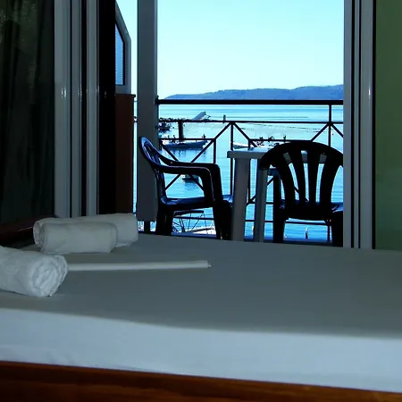 Aparthotel Captain Nick 2*