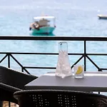 Hotel de apartamente Captain Nick Mikros Gialos