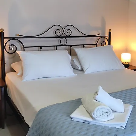 Captain Nick Aparthotel Mikros Gialos