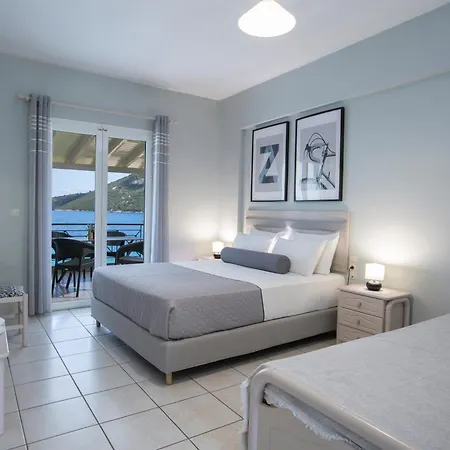 Captain Nick 2* Mikros Gialos